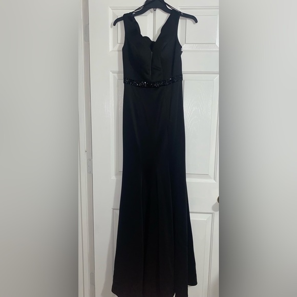 Black Formal Long Dress (NEW) - Picture 2 of 5